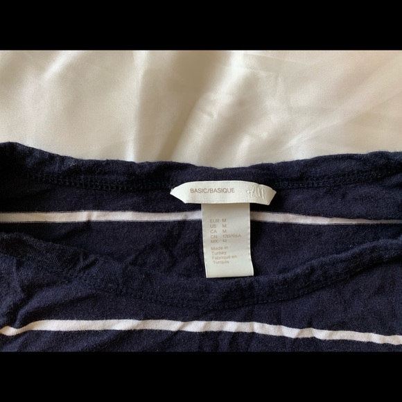H&M Stripped Crop-Top !! 🦋 - Picture 2 of 2